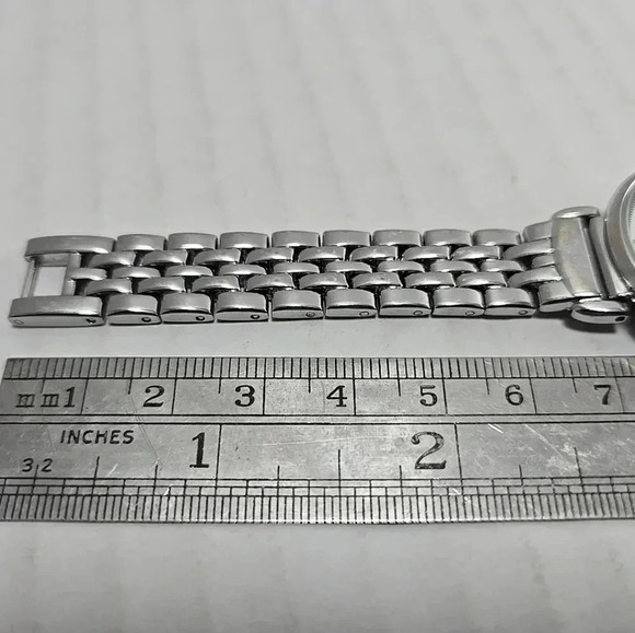 Womens Anne Klein Watch 30mm Round Dial Silver Tone Bracelet AK/2159 New Battery - Picture 8 of 9